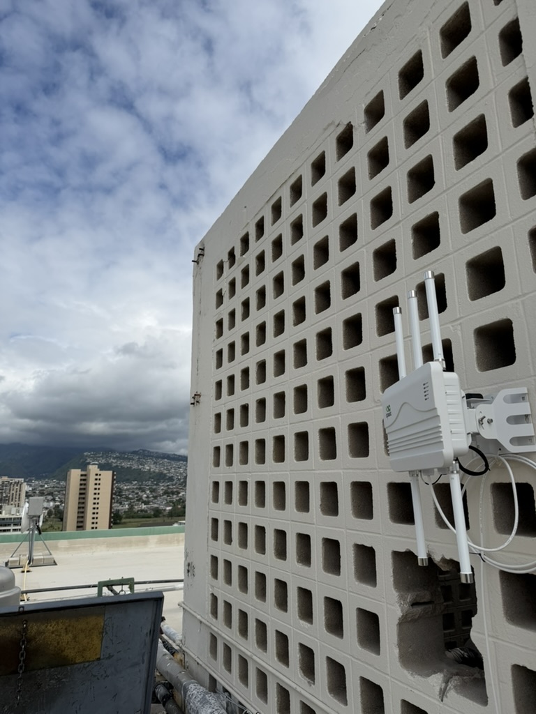 InHand FWA02 5G Outdoor Router